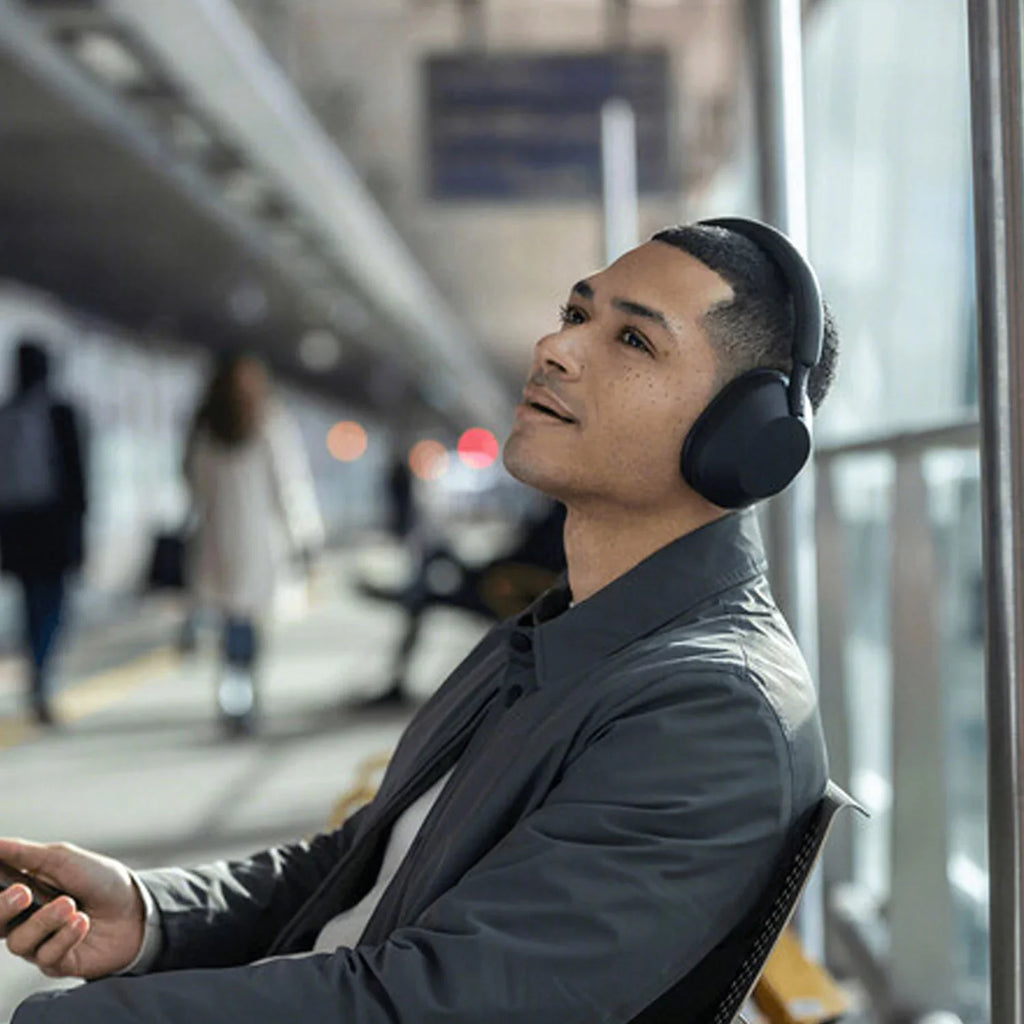 Sony WH-1000XM5 Noise-Canceling Wireless Over-Ear Headphones (Black), 30 Hours Playback Time, Hands-Free Calling, Alexa Voice Control - Kit with Charging Cube and Portable Charger