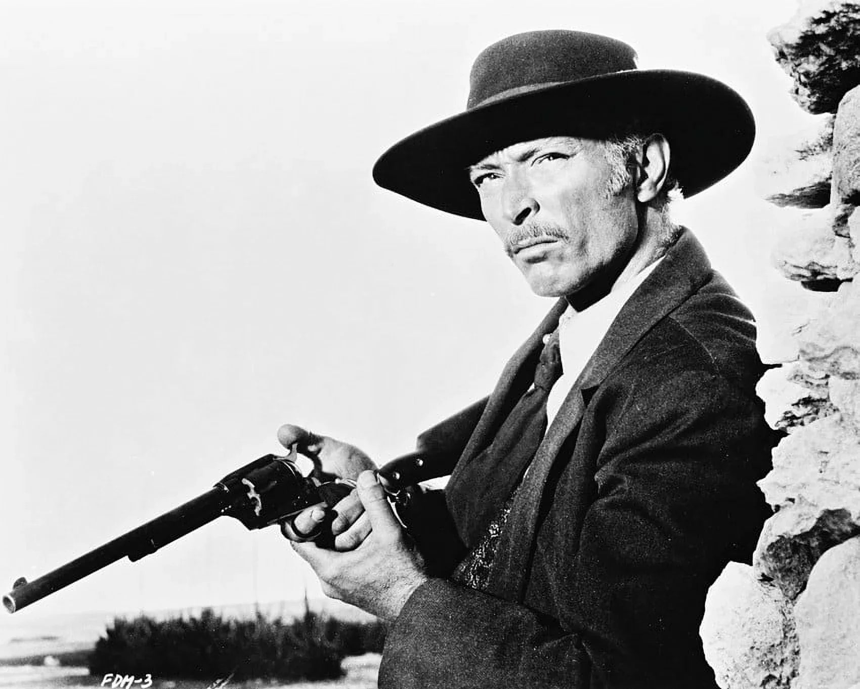 Il Buono Il Brutto Il Cattivo Lee Van Cleef 24x36 Classic Hollywood Poster
