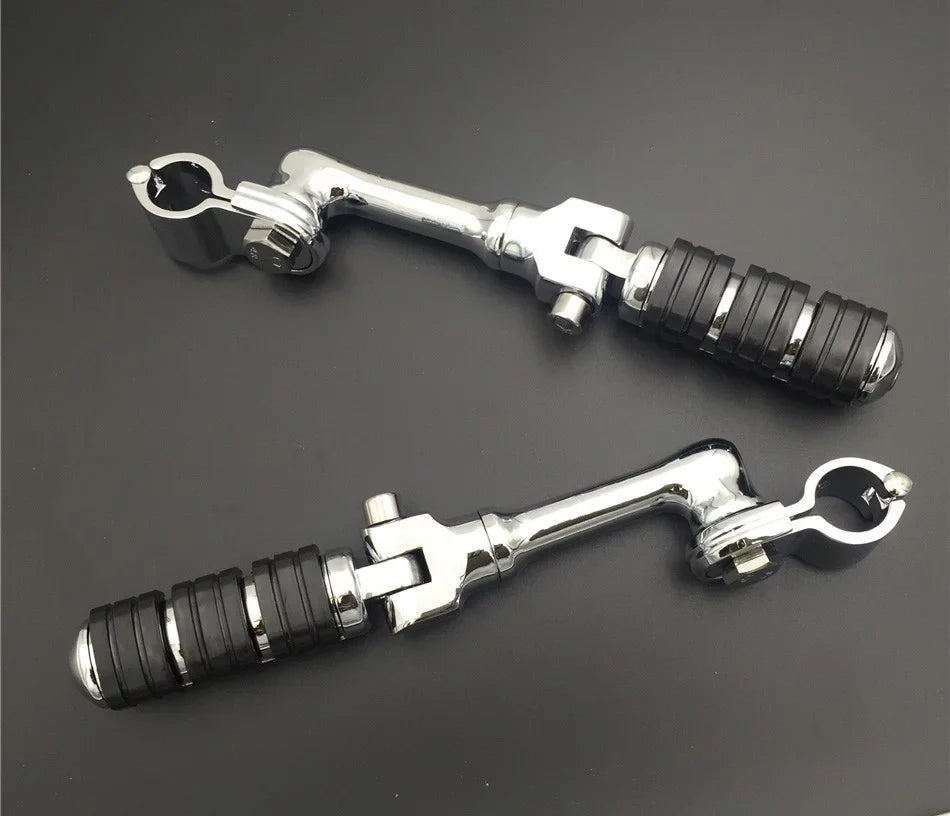 HTT-MOTOR Chrome Regular Footrest Foot Pegs with 1-1/2" 1.5" Long Angled Clamps For Harley Sportster 883 XL 1200/Triumph Rocket 3 /Kawasaki Vulcan VN400 VN900 VN1500 VN2000