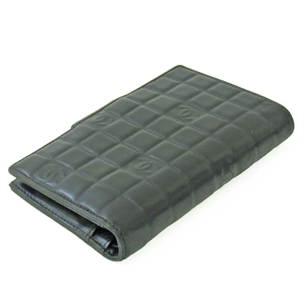 Pre-Owned Chanel Chocolate Bar Women's Leather Middle Wallet (bi-fold) Black (Good)