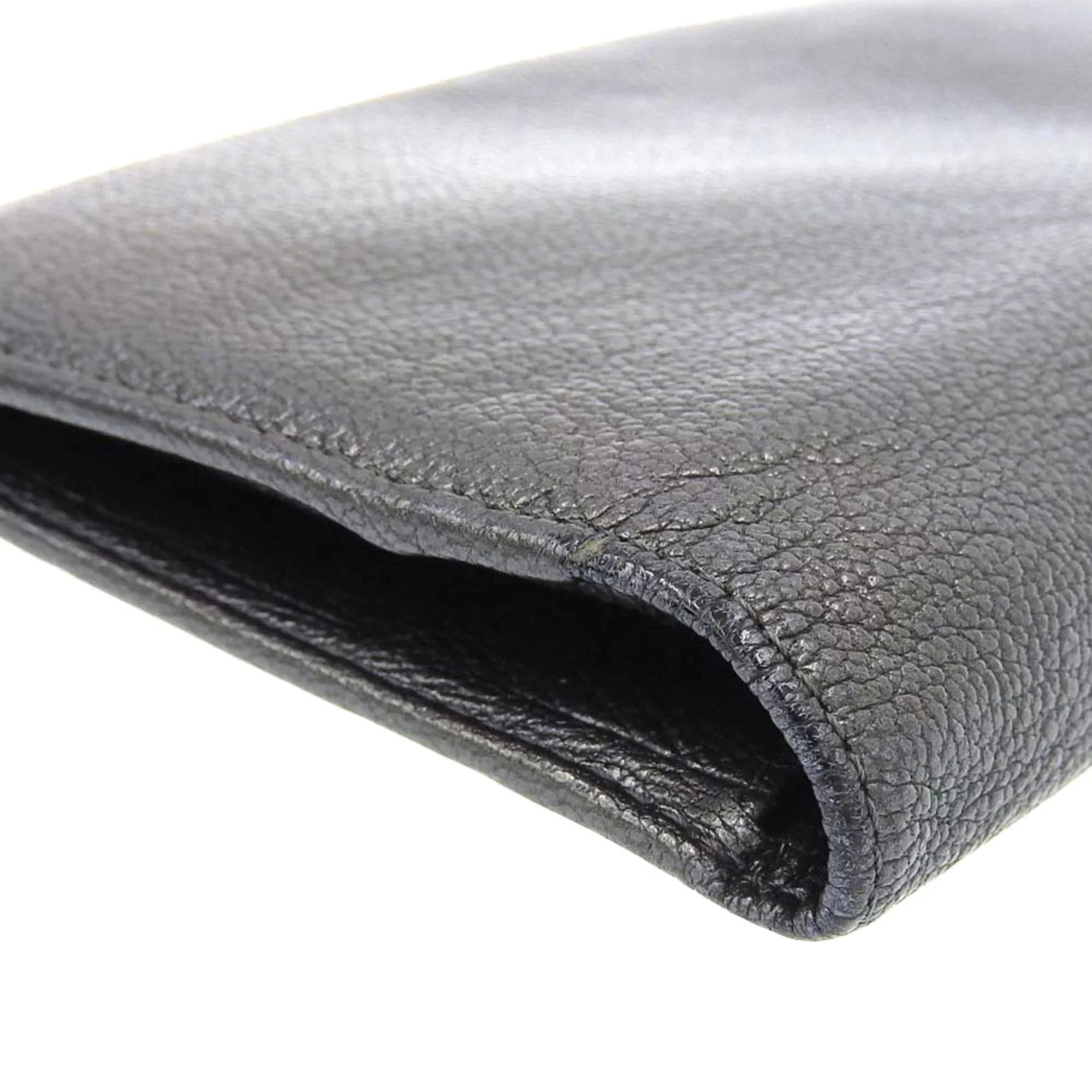 Pre-Owned Chanel CHANEL here mark bi-fold long wallet metallic lambskin gray No. 11 with seal (Fair)