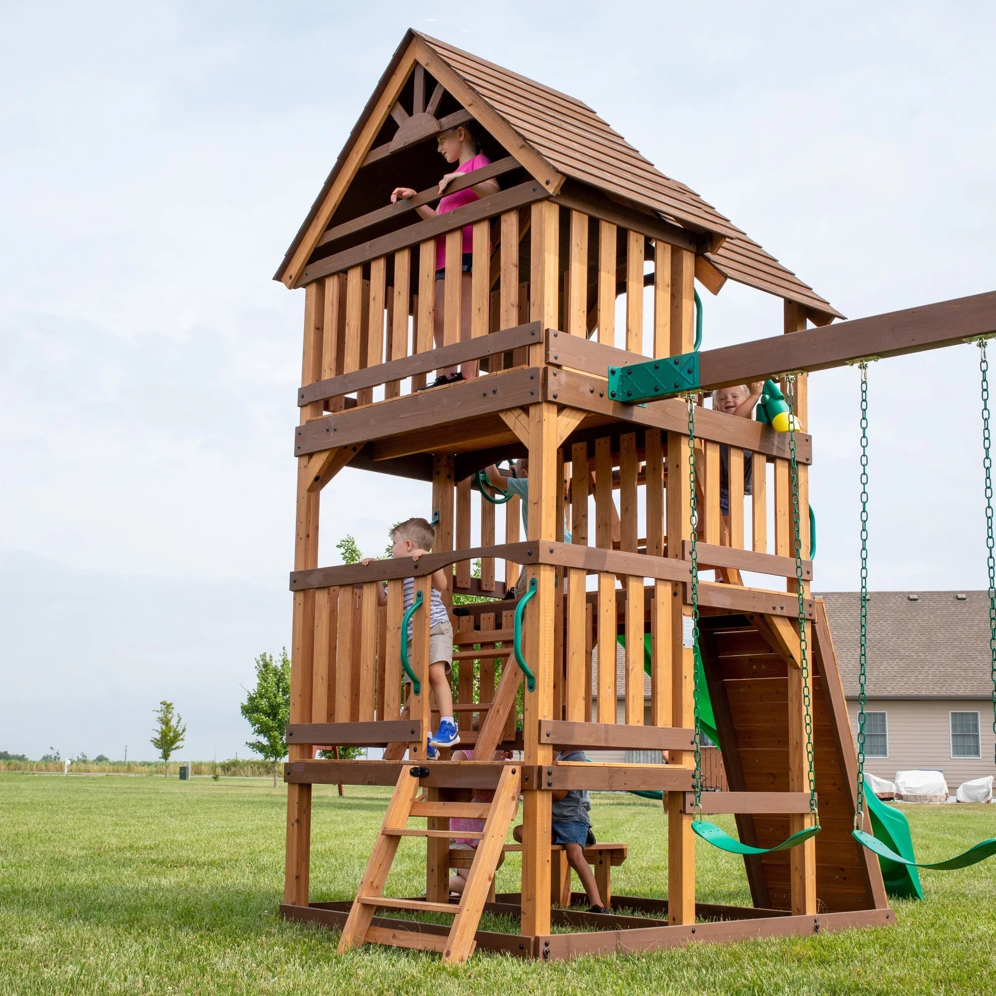 Backyard Wrap Highlander Swing Set