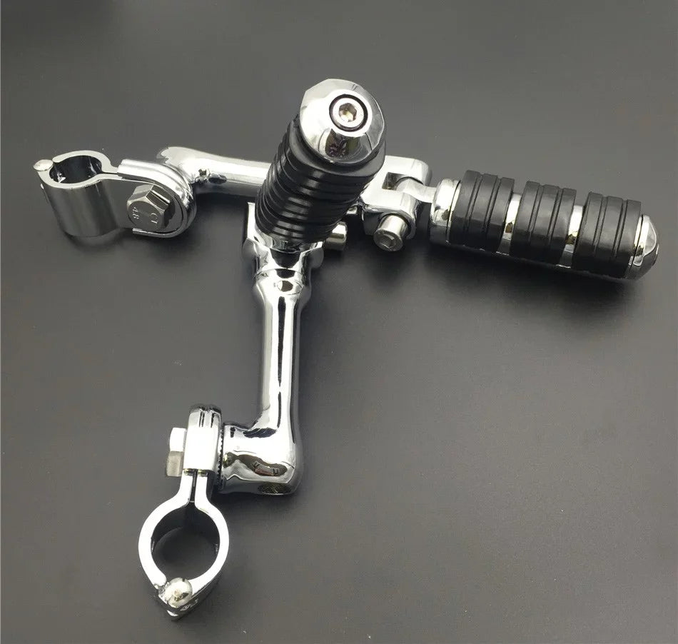 HTT-MOTOR Chrome Regular Footrest Foot Pegs with 1-1/2" 1.5" Long Angled Clamps For Harley Sportster 883 XL 1200/Triumph Rocket 3 /Kawasaki Vulcan VN400 VN900 VN1500 VN2000