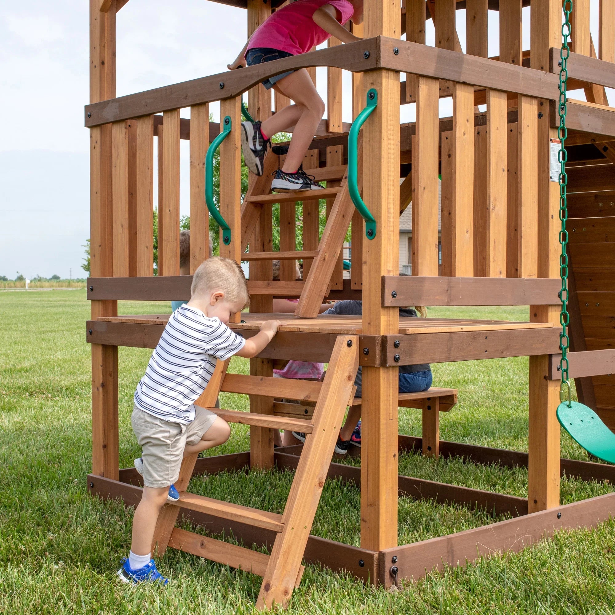 Backyard Wrap Highlander Swing Set