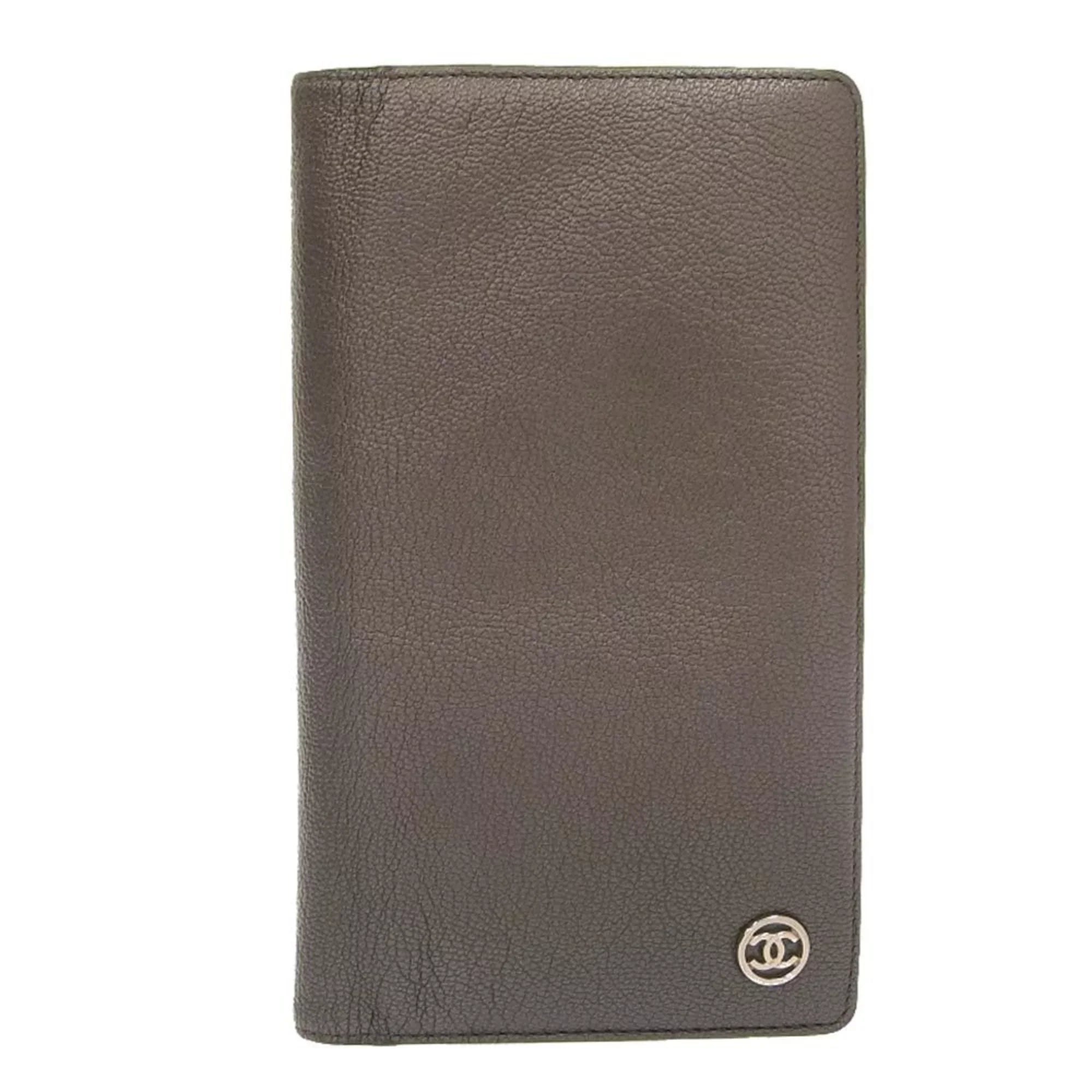 Pre-Owned Chanel CHANEL here mark bi-fold long wallet metallic lambskin gray No. 11 with seal (Fair)