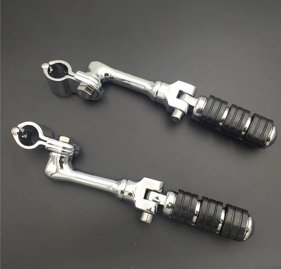 HTT-MOTOR Chrome Regular Footrest Foot Pegs with 1-1/2" 1.5" Long Angled Clamps For Harley Sportster 883 XL 1200/Triumph Rocket 3 /Kawasaki Vulcan VN400 VN900 VN1500 VN2000